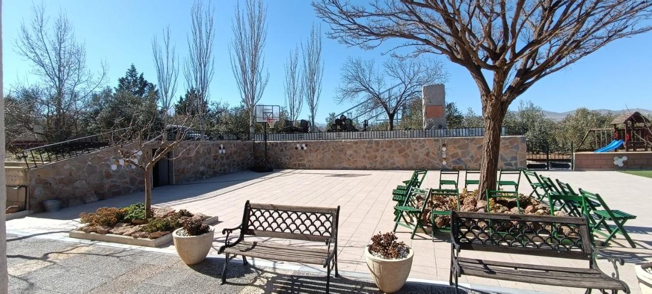 Cortijo La Torre De Caniles La Vega (Granada) Exterior foto